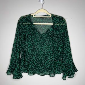 Stylish and Versatile Banana Republic Animal Print Blouse - XS, Green and Black